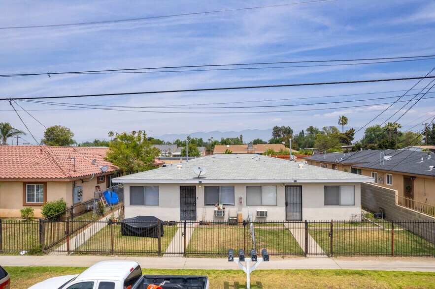 412 W Ramona Dr, Rialto, CA à vendre - Photo du bâtiment - Image 2 de 23