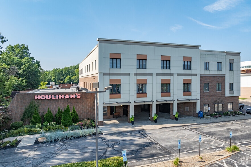 25651 Detroit Rd, Westlake, OH for lease - Primary Photo - Image 1 of 7