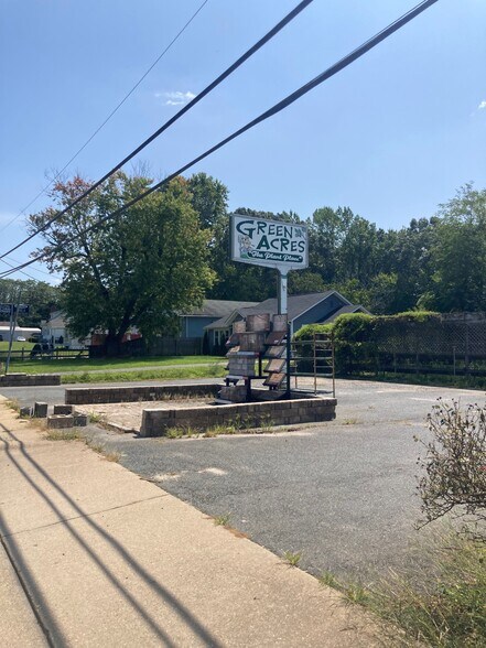 9230 Kings Hwy, King George, VA à vendre - Photo du bâtiment - Image 2 de 3