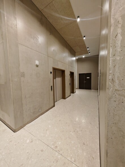 165 Avenue De Verdun, Ivry-sur-Seine à louer - Hall d’entrée - Image 2 de 9