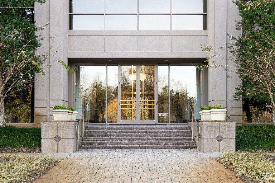 500 Colonial Center Pky, Roswell, GA à louer - Photo du bâtiment - Image 2 de 11