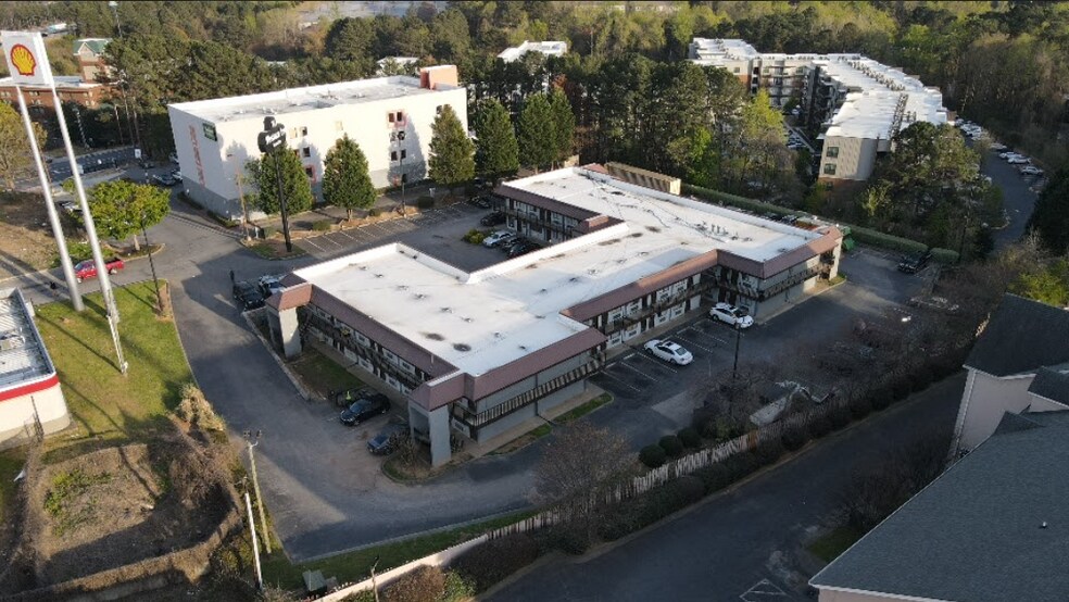 2682 Windy Hill Rd, Marietta, GA à vendre - Photo du bâtiment - Image 2 de 11