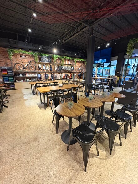 6917 S Red Rd, Coral Gables, FL à louer - Photo du bâtiment - Image 3 de 9