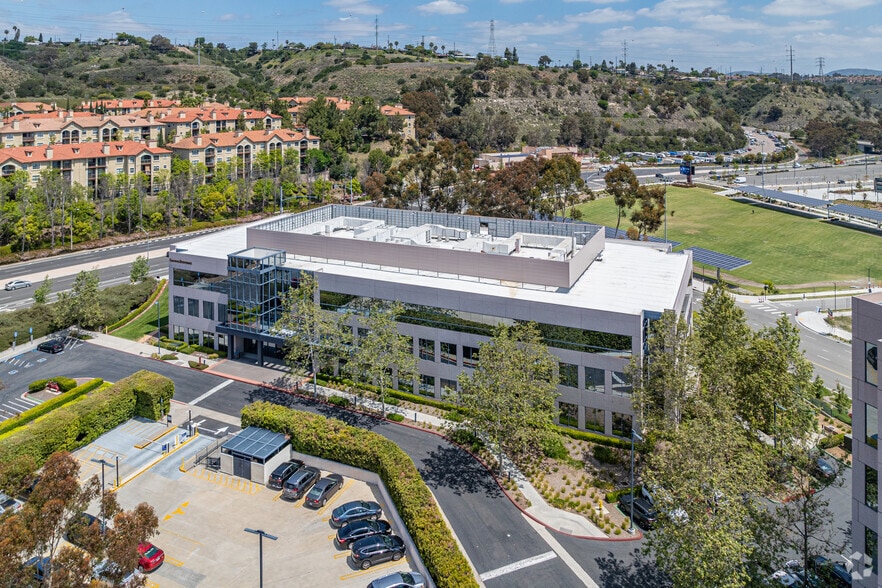 2385 Northside Dr, San Diego, CA à louer - Aérien - Image 2 de 6