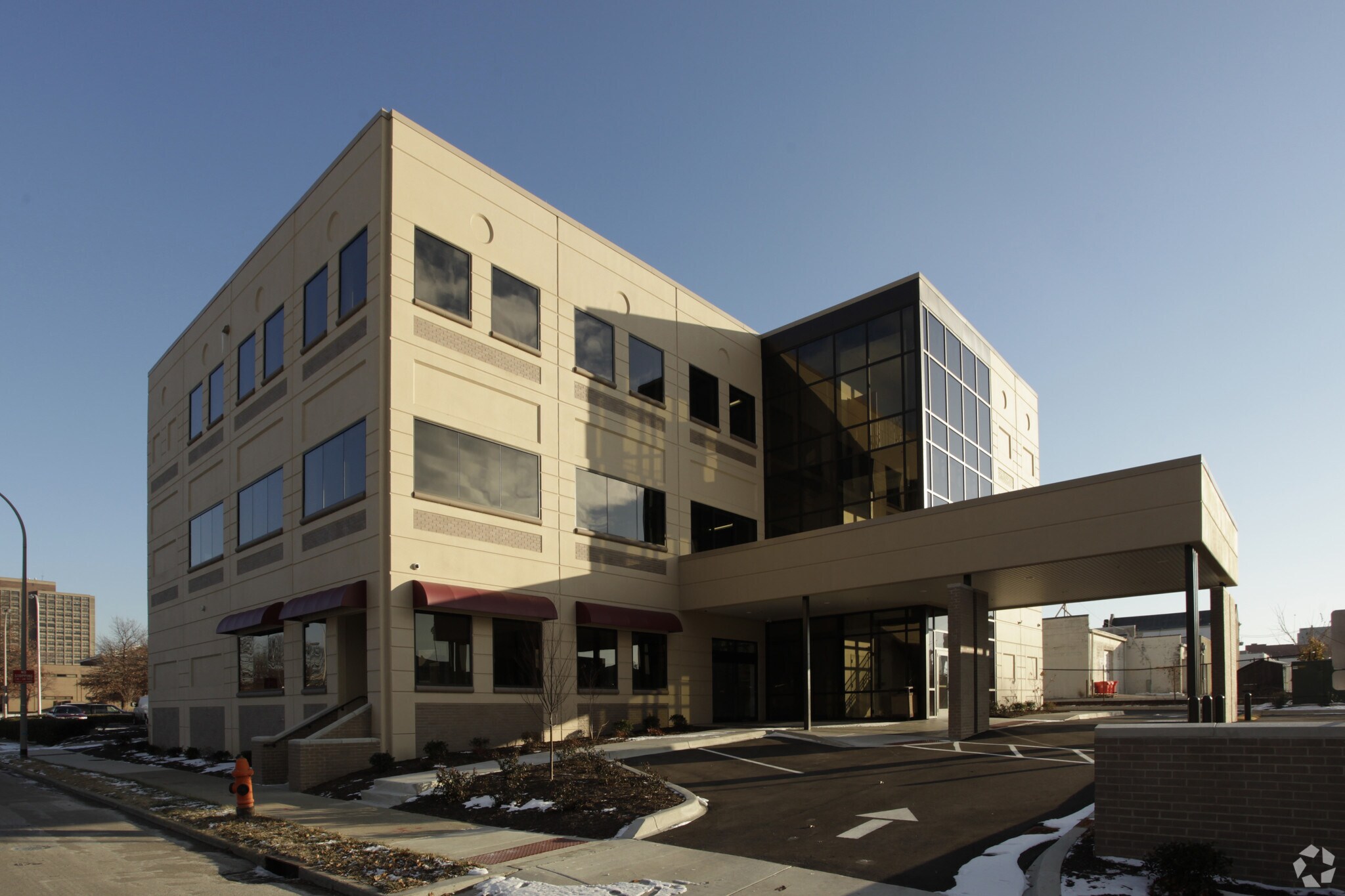 645 Roy Wilkins Ave, Louisville, KY à louer Photo du bâtiment- Image 1 de 31