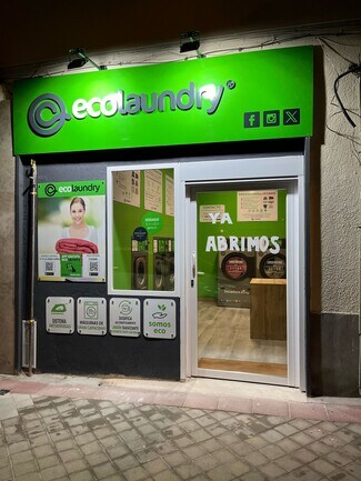 Plus de détails pour Calle del Puerto de Maspalomas, 15, Madrid - Commerce de détail à louer