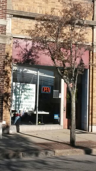 Plus de détails pour 1229 River St, Hyde Park, MA - Commerce de détail à louer