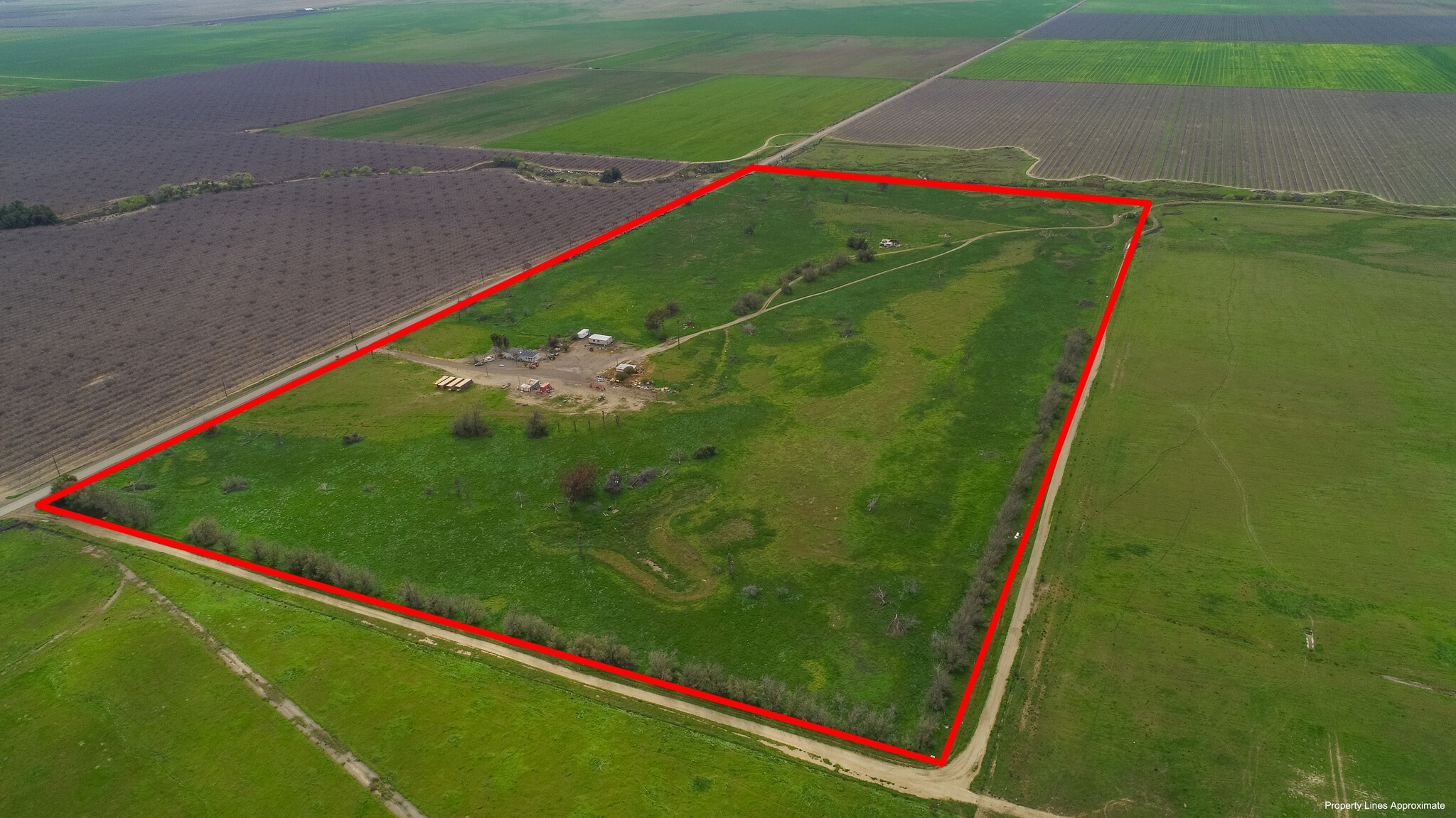 41605 Sutter Ave, Coalinga, CA à vendre Aérien- Image 1 de 19