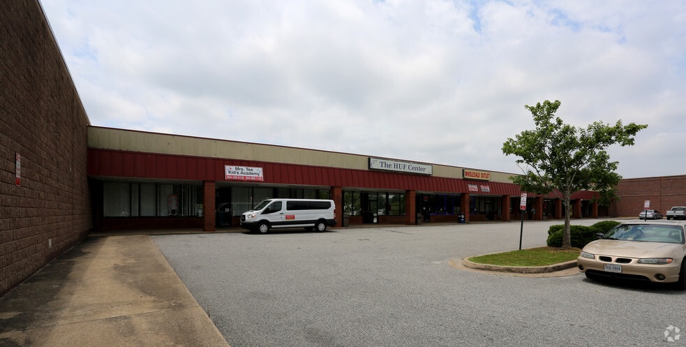 6017 Nine Mile Rd, Richmond, VA à louer - Photo du bâtiment - Image 3 de 4