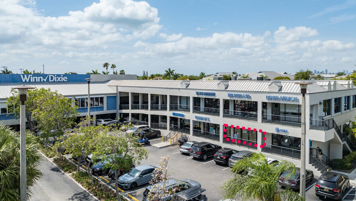 600-658 Crandon Blvd, Key Biscayne, FL for lease Building Photo- Image 1 of 1