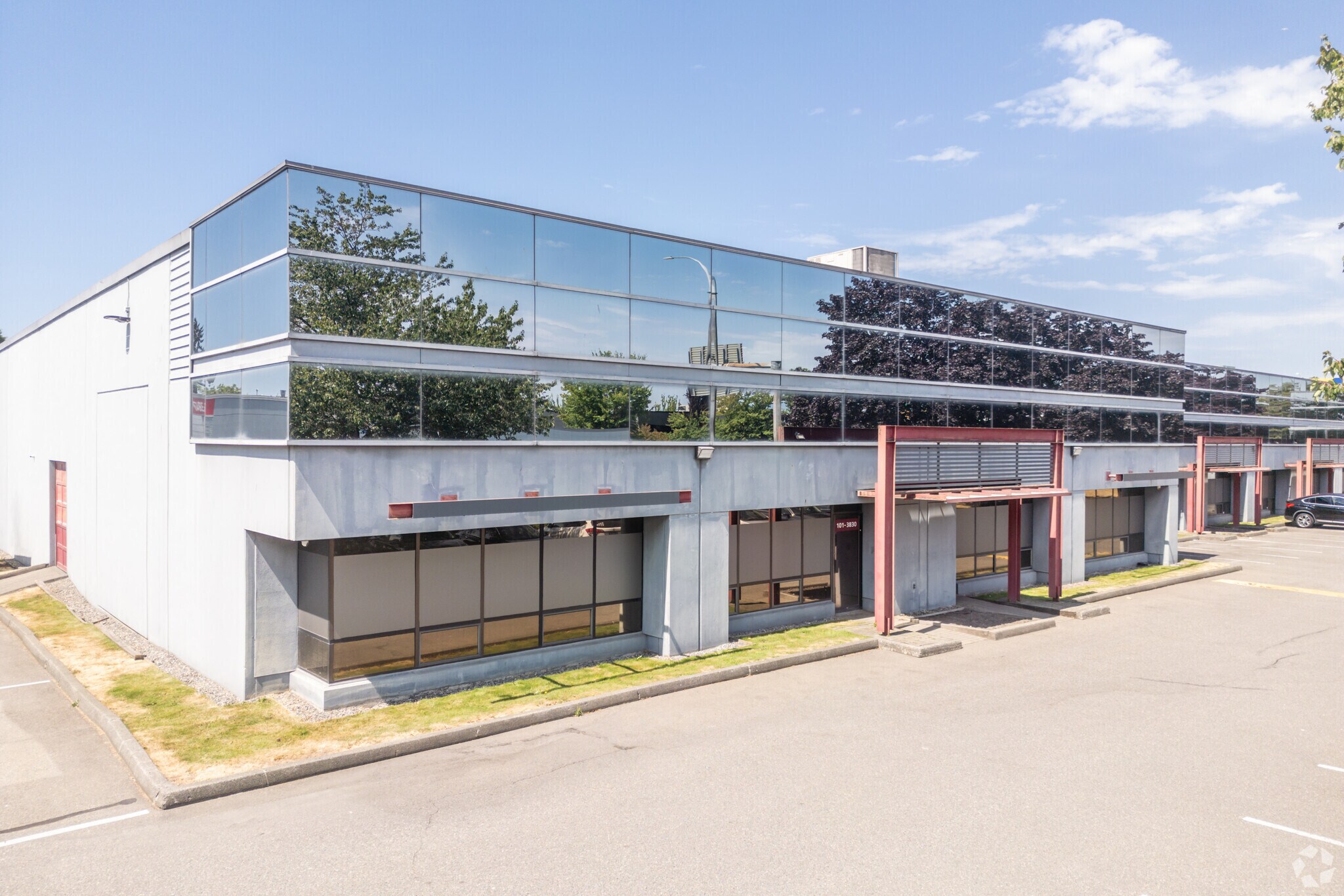 3830 Jacombs Rd, Richmond, BC for lease Primary Photo- Image 1 of 3