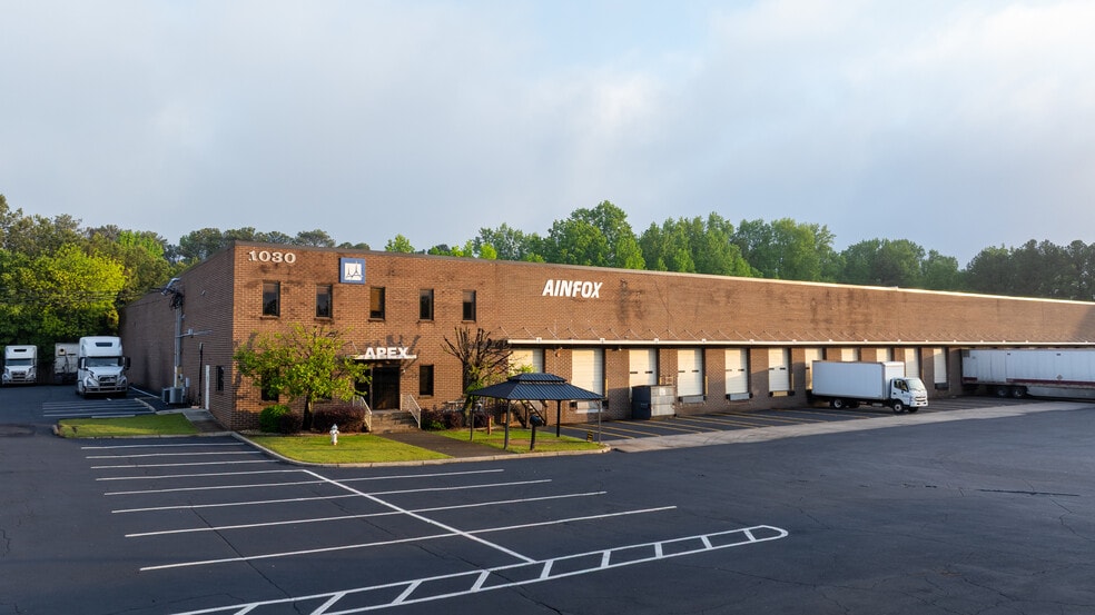 1030 Norcross Industrial Ct, Norcross, GA for lease - Building Photo - Image 1 of 6