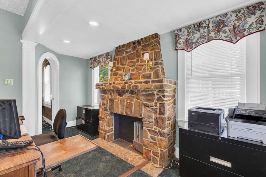 485 Broadway, Long Branch, NJ à vendre - Photo intérieure - Image 3 de 43