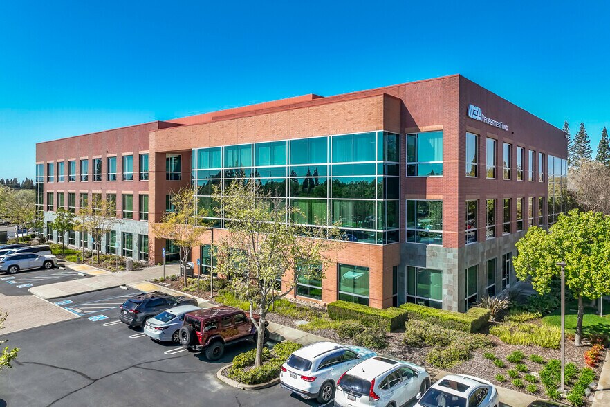 3200 Douglas Blvd, Roseville, CA à louer - Photo du bâtiment - Image 2 de 6