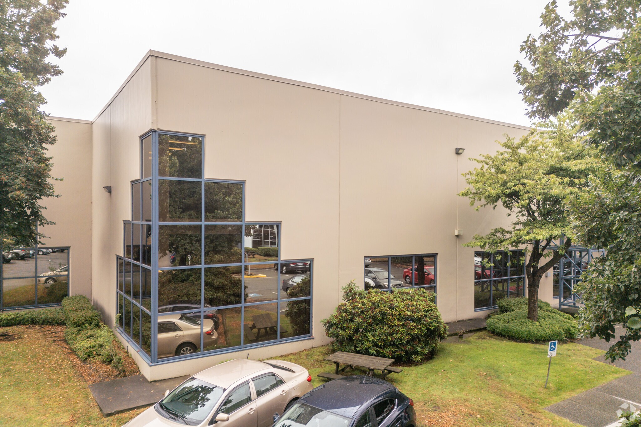 13231 Delf Pl, Richmond, BC à vendre Photo du bâtiment- Image 1 de 1