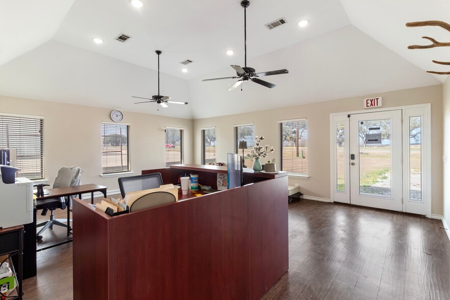 2762 State Highway 21 E, Caldwell, TX for sale - Building Photo - Image 3 of 23