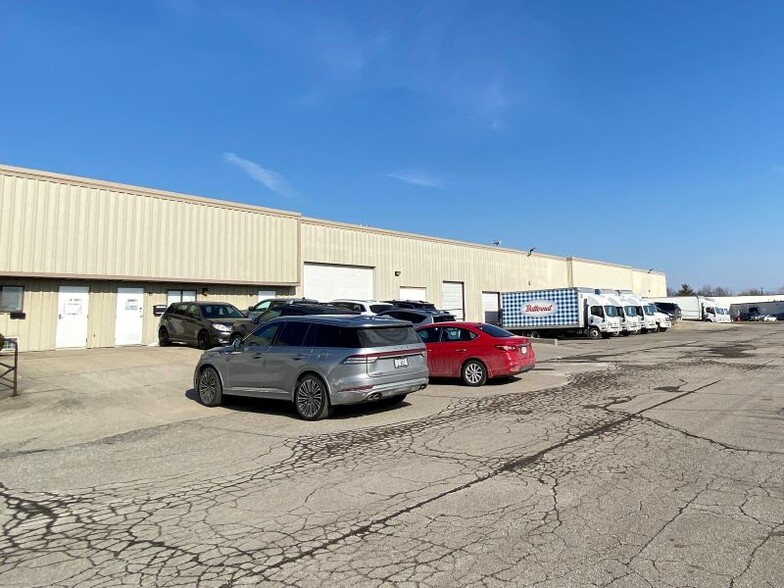 1061 Skillman Dr, Cincinnati, OH for lease - Building Photo - Image 1 of 5