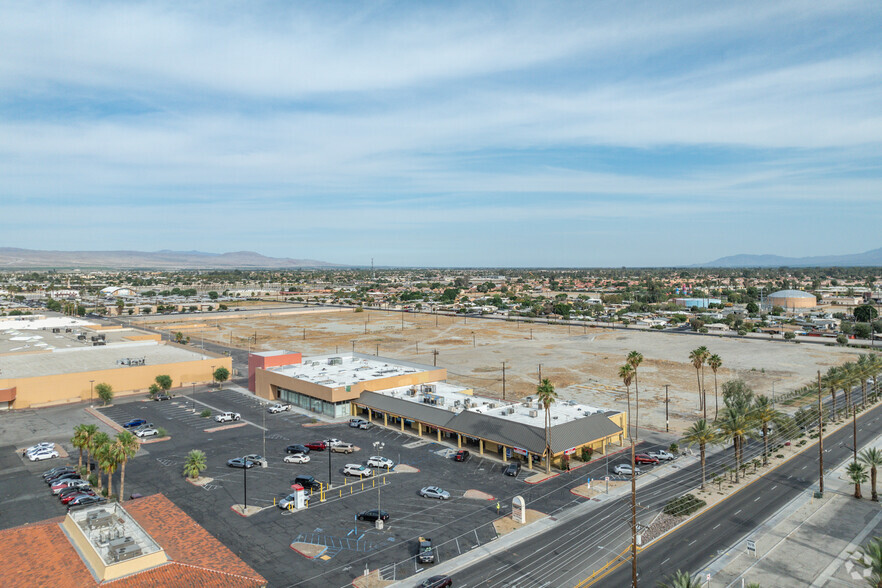 82001 US Highway 111, Indio, CA à vendre - Photo du bâtiment - Image 1 de 7