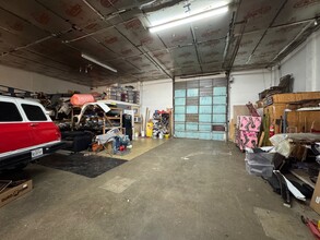 105 N Chestnut St, Belton, MO à louer Photo intérieure- Image 2 de 8