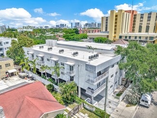 Plus de détails pour 1029 NW 3rd St, Miami, FL - Multi-résidentiel à vendre