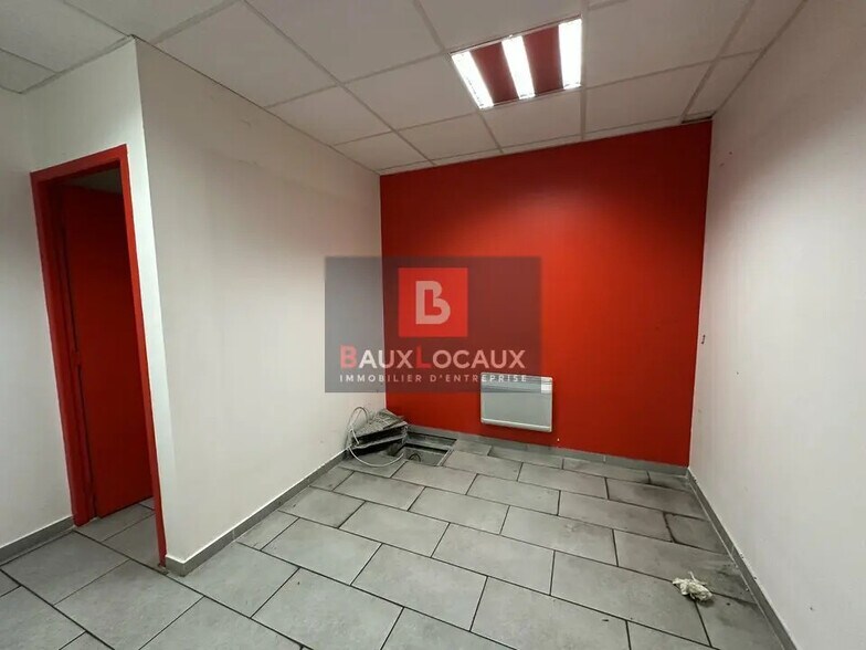 Retail in Sorgues for lease - Interior Photo - Image 3 of 11