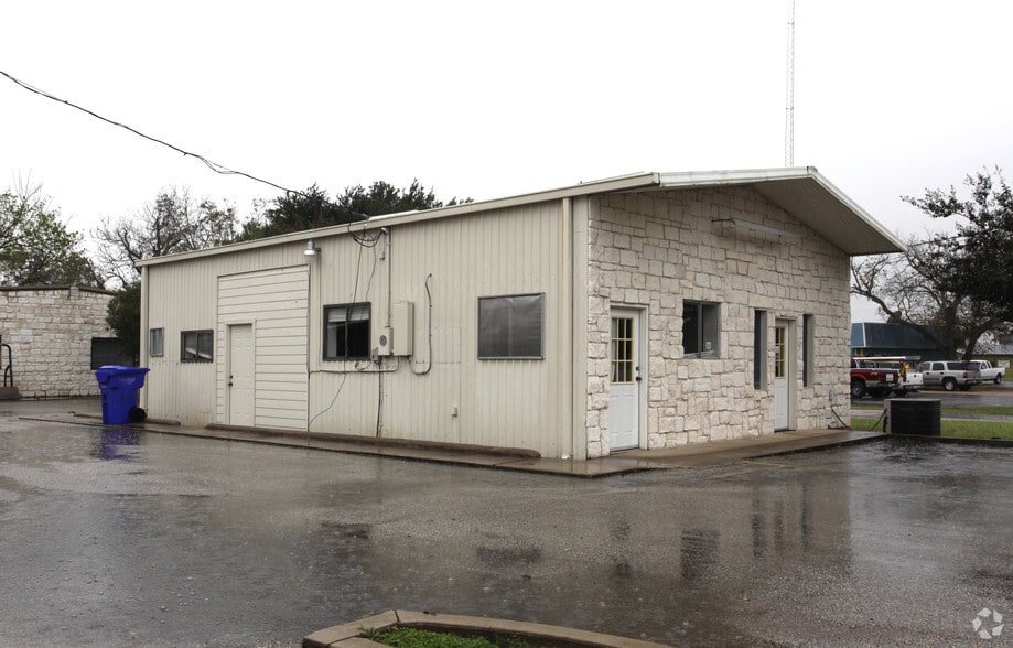 117 W Loop 150, Bastrop, TX for sale - Primary Photo - Image 1 of 3