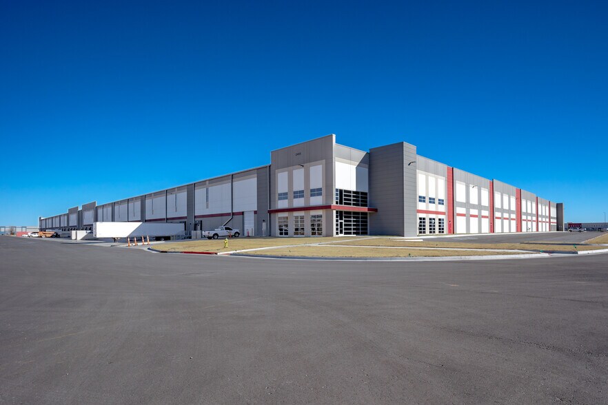 SW 29th St & Council Rd, Oklahoma City, OK à louer - Photo du bâtiment - Image 2 de 13