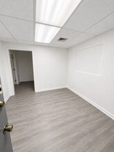 10835-10841 Santa Monica Blvd, Los Angeles, CA for lease Interior Photo- Image 2 of 2