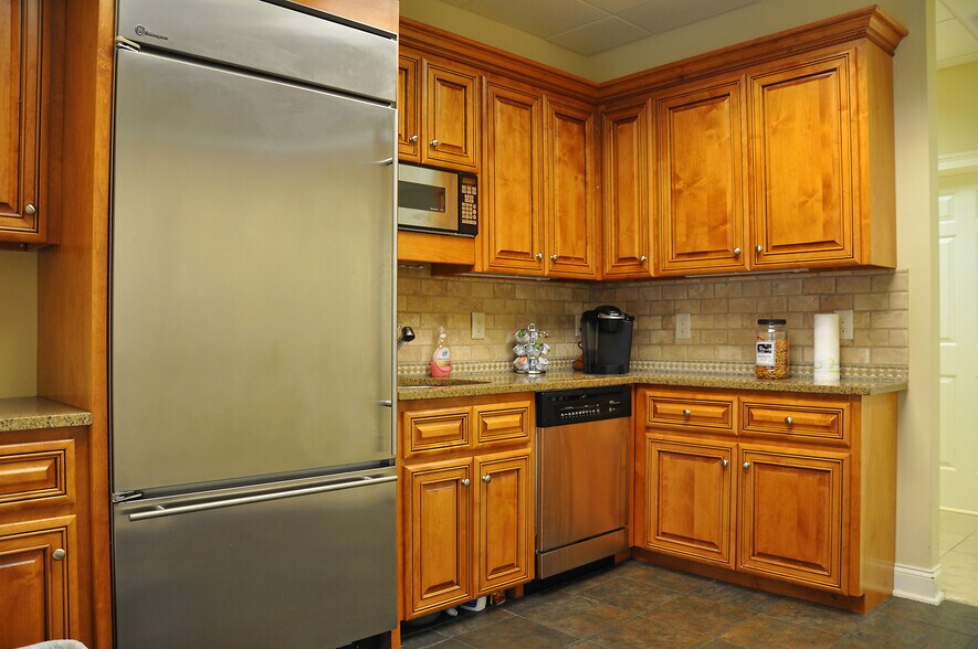 2401 Weston Pky, Cary, NC à louer - Photo intérieure - Image 3 de 8