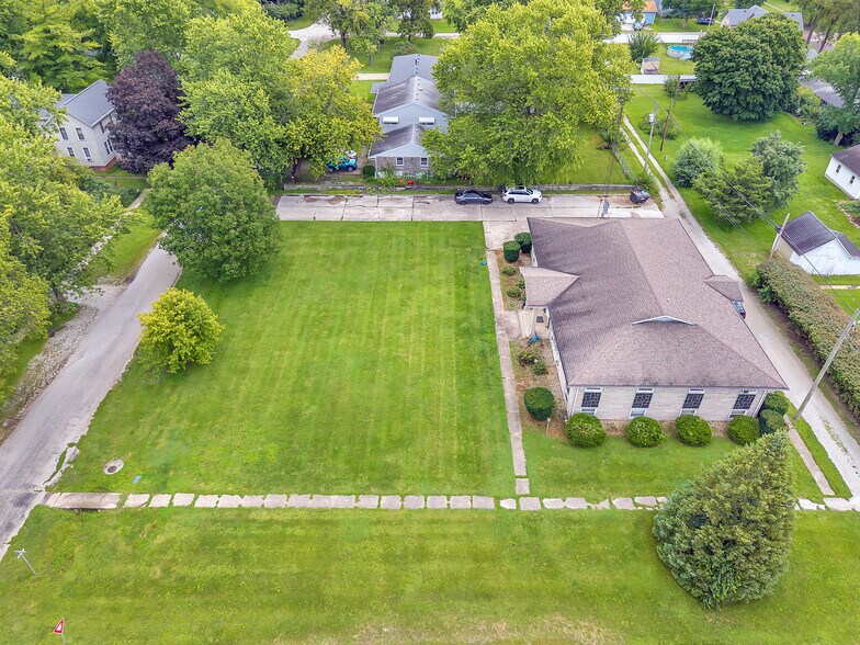 100 E Market St, Piper City, IL à vendre - Photo principale - Image 1 de 40