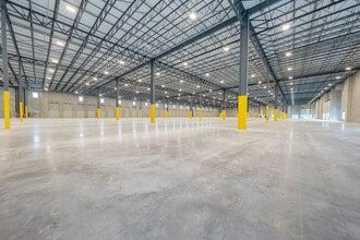 20351 Sheridan St, Fort Lauderdale, FL à louer Photo intérieure- Image 2 de 6