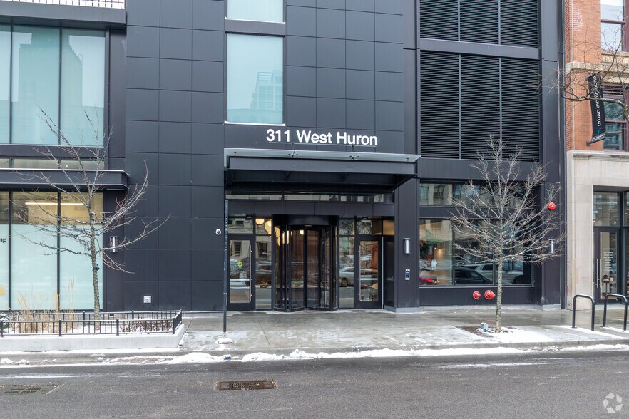 311 W Huron St, Chicago, IL à louer - Photo du bâtiment - Image 3 de 12