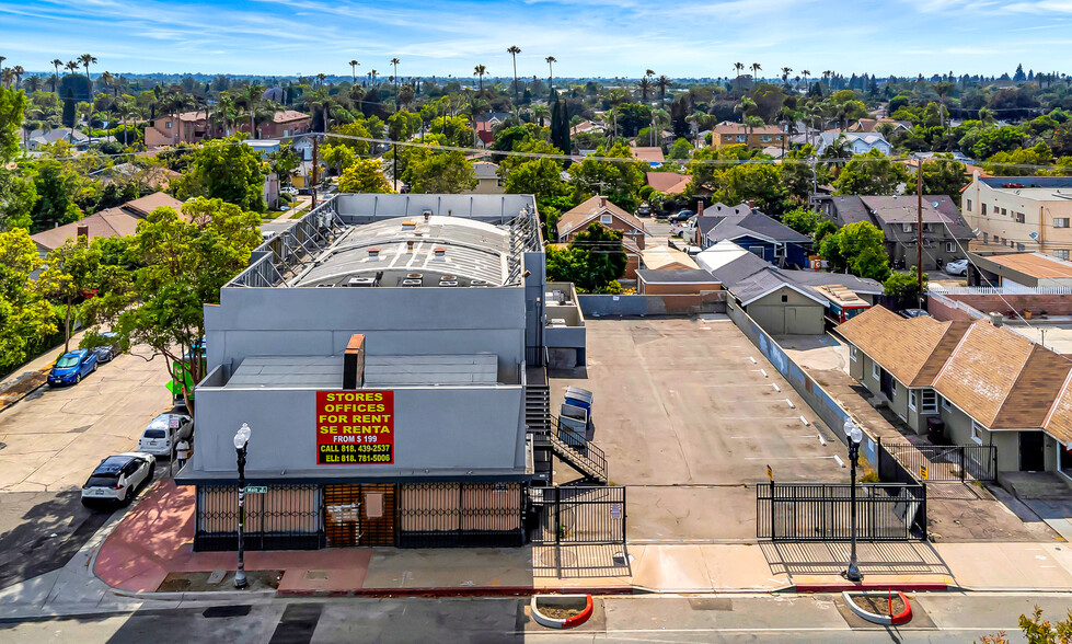 830 S Main St, Santa Ana, CA for lease - Building Photo - Image 2 of 7