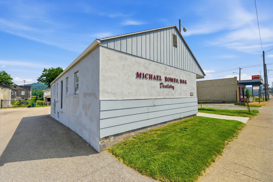 4910 Maccorkle Ave SW, Charleston, WV for sale - Building Photo - Image 3 of 26