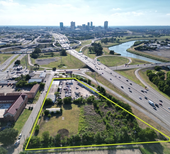 1817 Bomar Ave, Fort Worth, TX for sale - Building Photo - Image 1 of 5