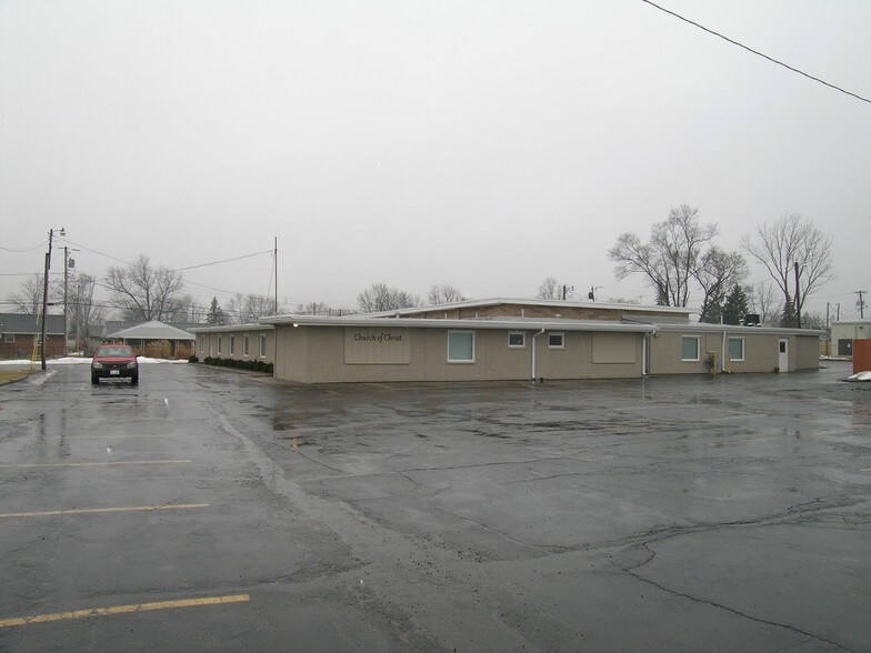 606 W National Rd, Vandalia, OH à vendre - Photo du bâtiment - Image 2 de 11