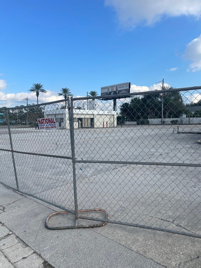 Plus de détails pour 3708 Philips Hwy, Jacksonville, FL - Terrain à louer