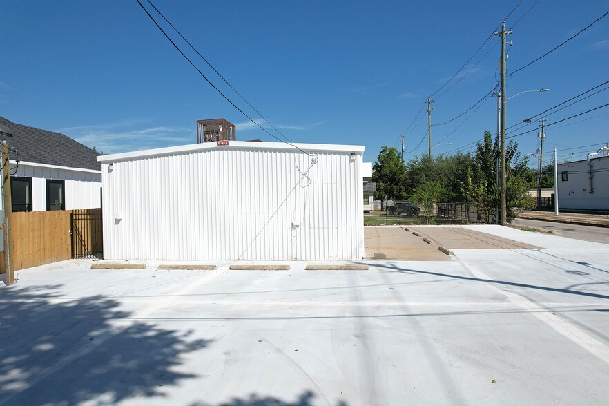 5701 Fulton St, Houston, TX for lease - Building Photo - Image 3 of 33