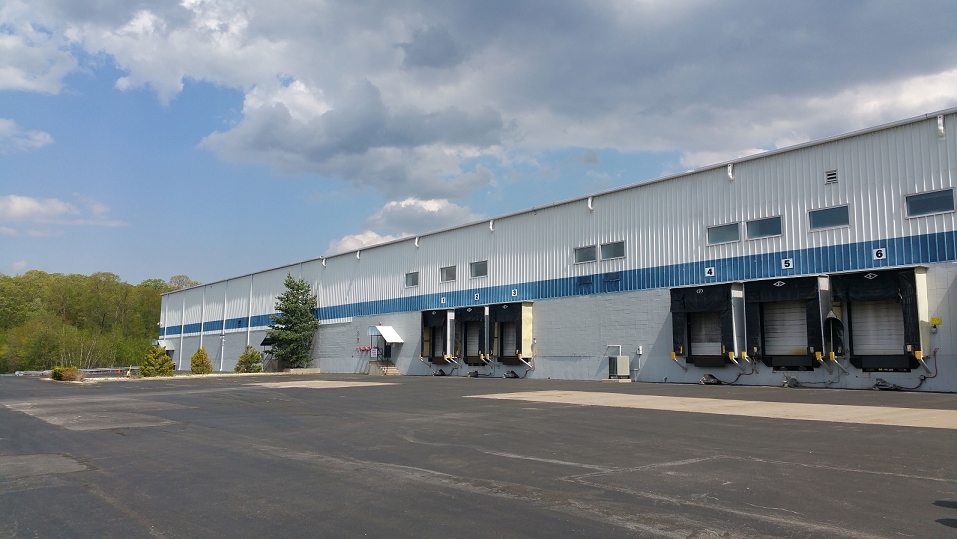 1 Commerce Rd, Pittston, PA for lease - Building Photo - Image 3 of 4