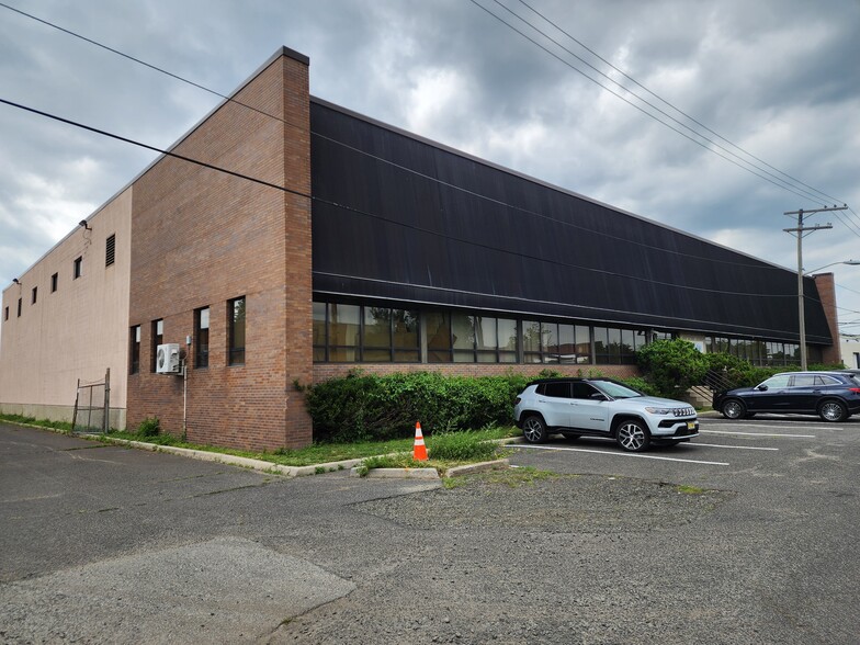 170 Roosevelt Pl, Palisades Park, NJ for lease - Building Photo - Image 3 of 10
