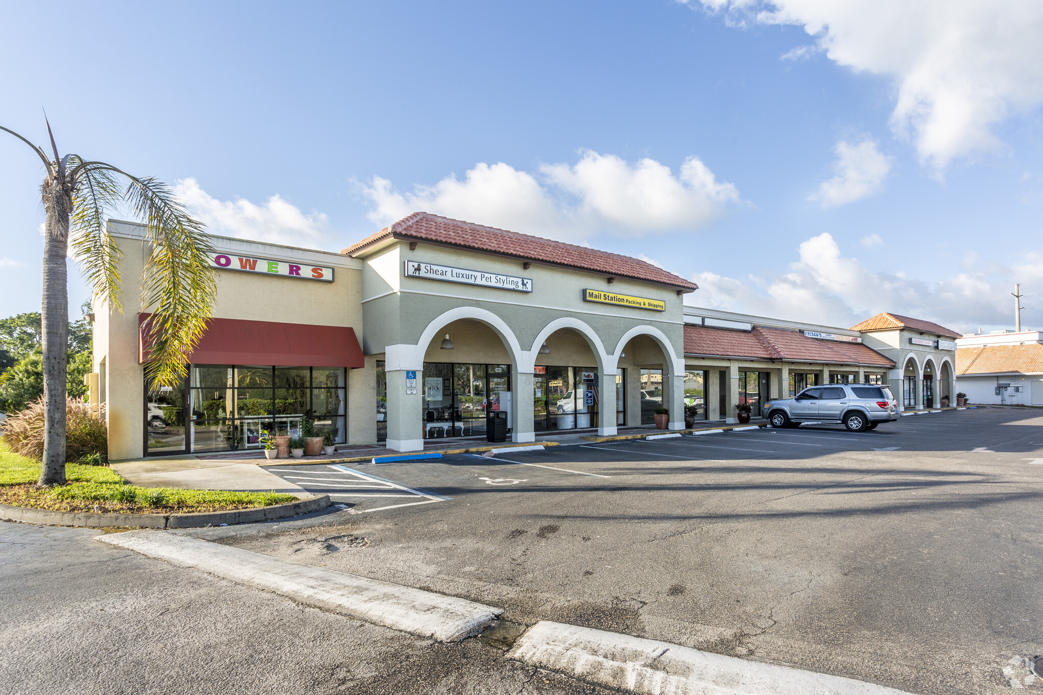 1460 Golden Gate Pky, Naples, FL à vendre Photo du bâtiment- Image 1 de 1