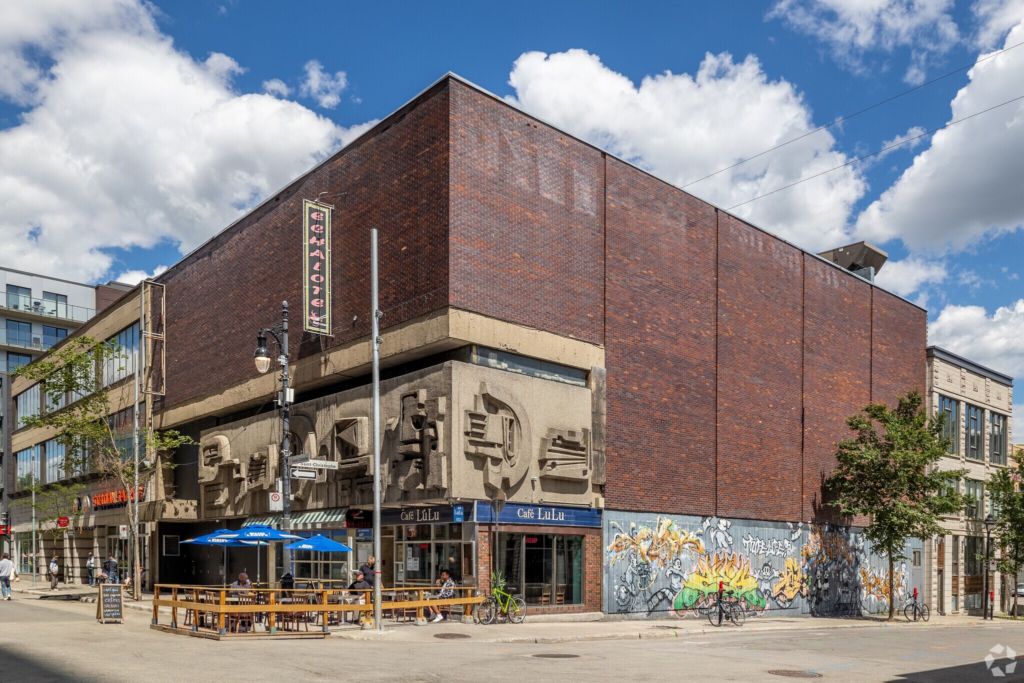 852-858 Rue Sainte-Catherine E, Montréal, QC à vendre Photo principale- Image 1 de 1