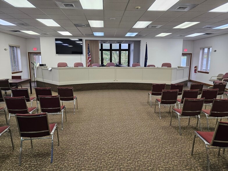 2200 Garden Dr, Seven Fields, PA for lease - Interior Photo - Image 2 of 5