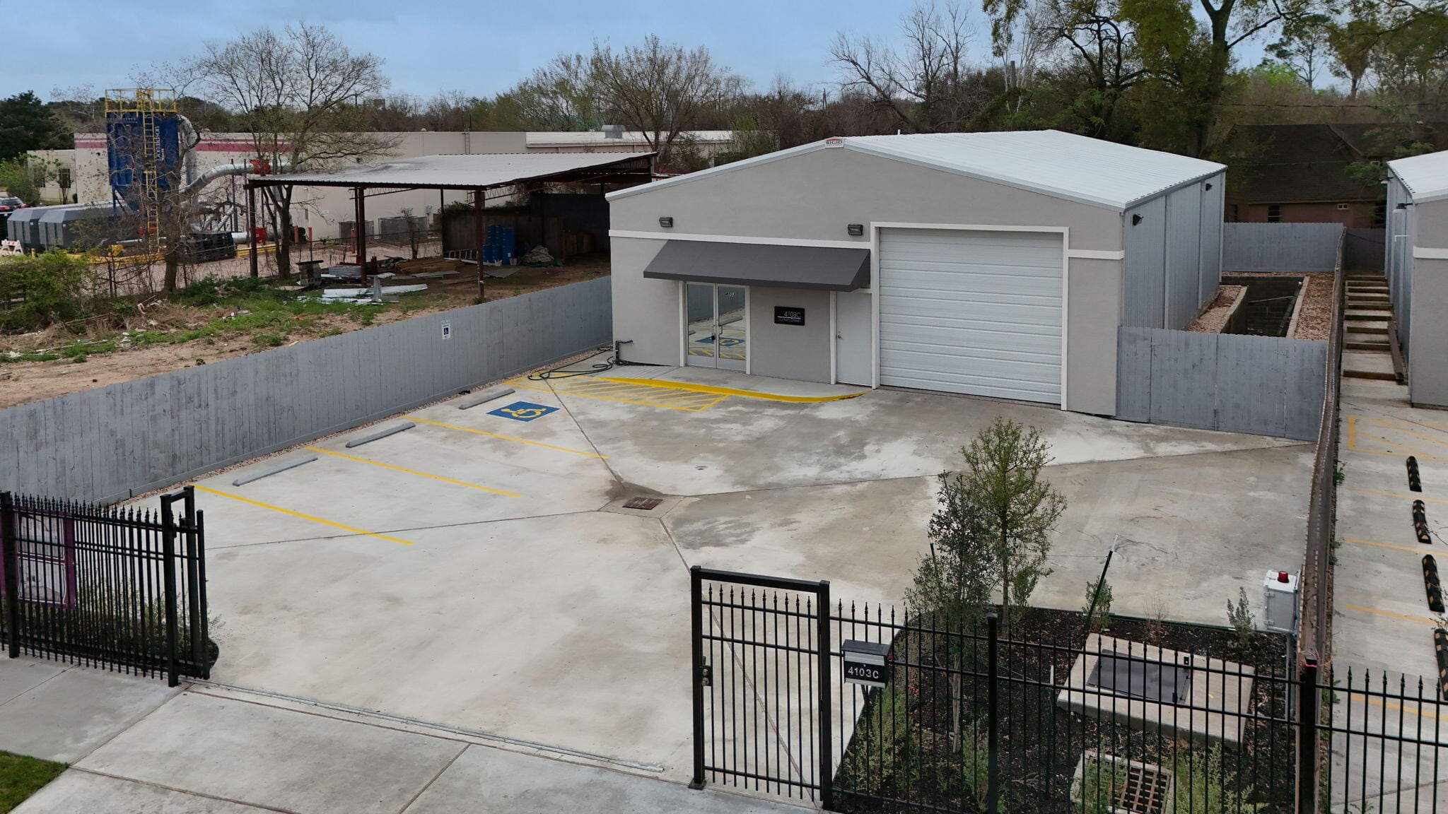 4103C Dawn St, Houston, TX for lease Primary Photo- Image 1 of 16