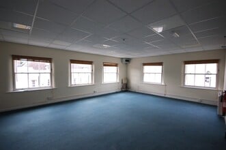 9 High St, Lutterworth for sale Interior Photo- Image 1 of 4