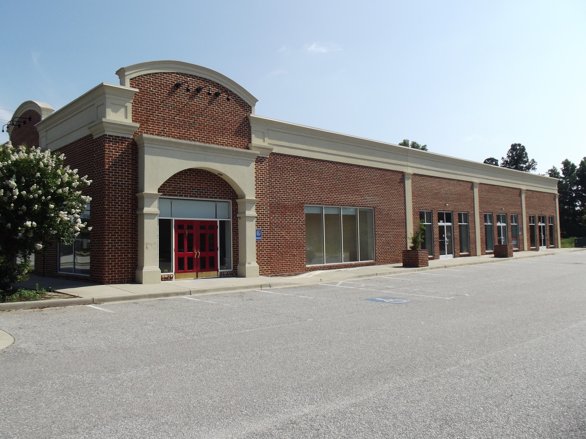 699 Bultman Dr, Sumter, SC for lease Primary Photo- Image 1 of 47