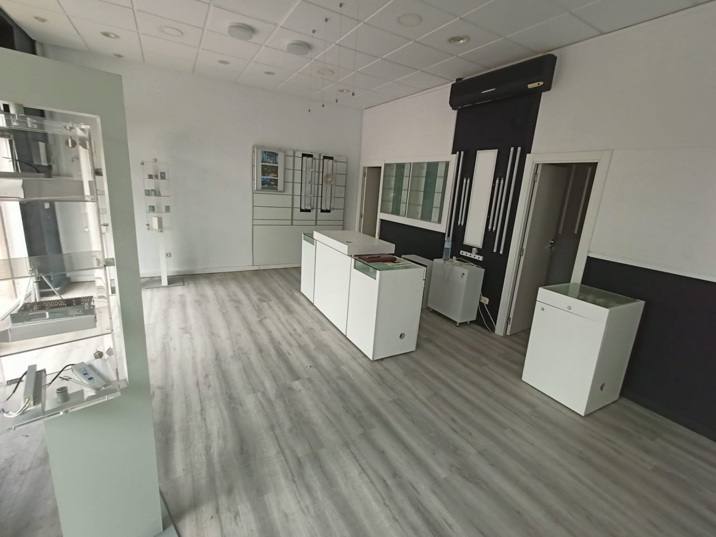 Commerce de détail dans Cáceres à vendre Photo du bâtiment- Image 1 de 16