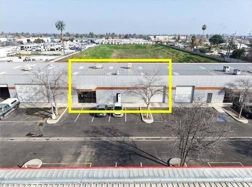 3001 Auto Mall Dr, Bakersfield, CA à louer - Photo du bâtiment - Image 2 de 8