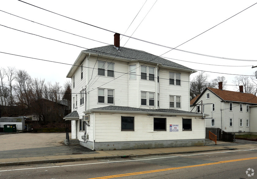 8 Greenville Ave, Johnston, RI à vendre - Photo principale - Image 1 de 1