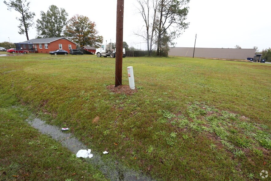 615 Personage St, Bennettsville, SC à vendre - Photo du bâtiment - Image 2 de 2